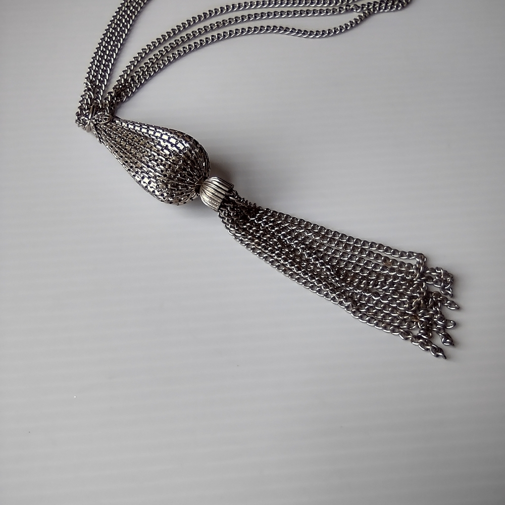 Vintage tassle necklace - Picture 2 of 3